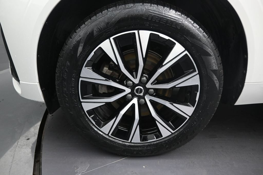 Certified 2024 Volvo XC60 B5 Core w/ Protection Package Premier AWD/4WD image 10
