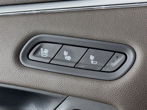 Used 2022 Cadillac Escalade ESV Sport w/ Touring Package image 21