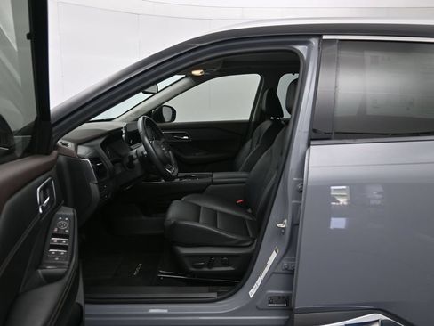 Used 2021 Nissan Rogue SL w/ Premium Package FWD image 22