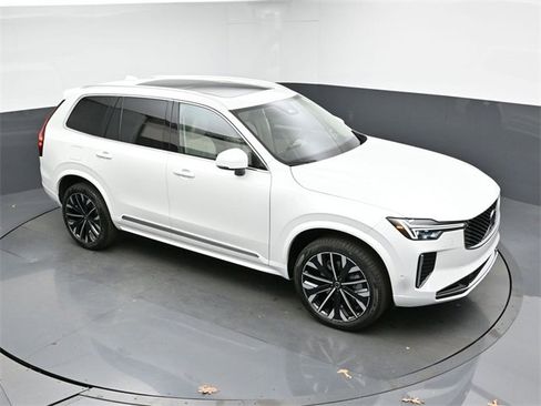 New 2026 Volvo XC90 B6 Ultra image 46
