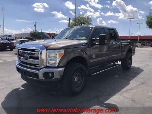Used 2015 Ford F250 XLT w/ XLT Value Package AWD/4WD image 4