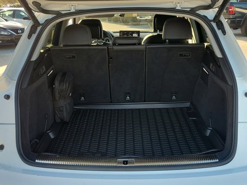 Used 2021 Audi Q5 Prestige image 12