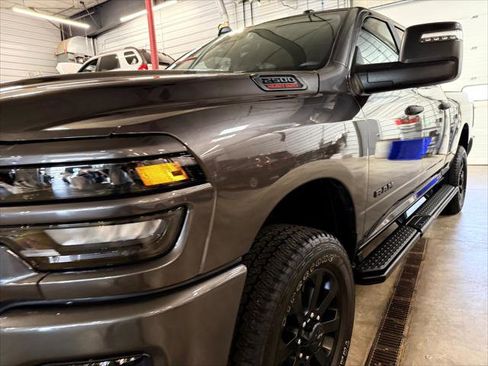Certified 2025 RAM 2500 Big Horn AWD/4WD image 37