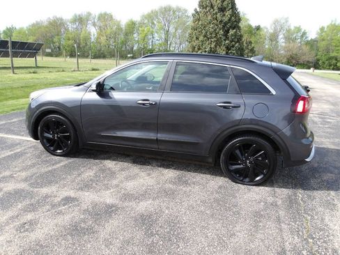 Used 2018 Kia Niro EX w/ EX Touring Graphite Edition FWD image 13
