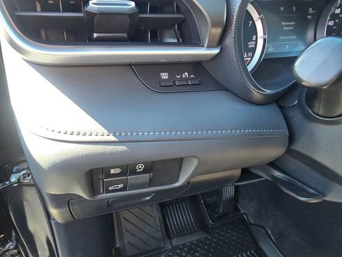 Used 2023 Toyota Highlander LE FWD image 20
