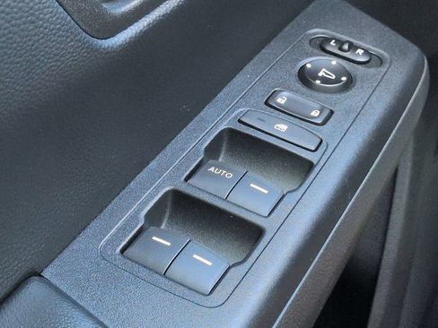 Used 2023 Honda CR-V LX image 21