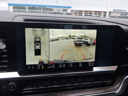 Used 2025 Chevrolet Silverado 2500 LTZ w/ LTZ Convenience Package AWD/4WD image 20