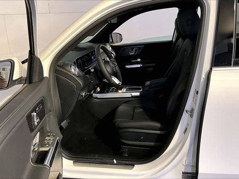 New 2026 Mercedes-Benz GLB 250 4MATIC image 13