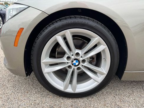 Used 2017 BMW 320i Sedan image 13