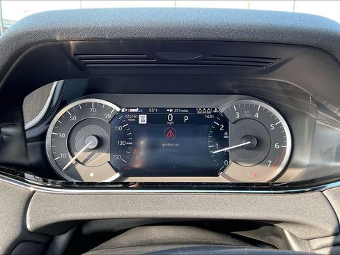 Used 2023 Land Rover Range Rover Evoque R-Dynamic SE image 23