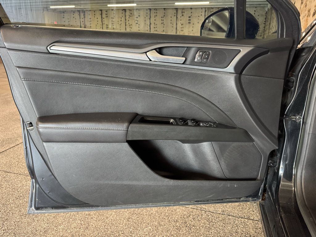 Used 2014 Ford Fusion Titanium FWD image 15