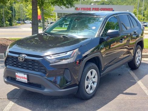 Certified 2025 Toyota RAV4 LE AWD/4WD image 7