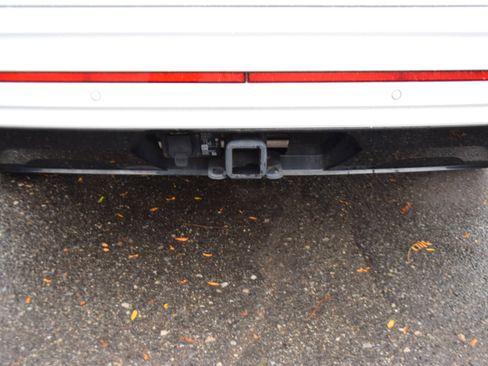 Used 2022 Volkswagen Atlas SEL R-Line image 13