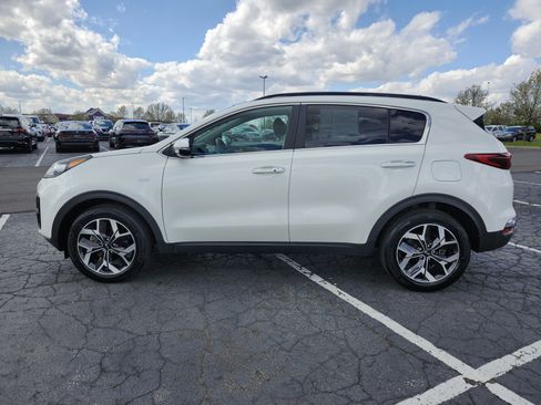 Used 2022 Kia Sportage EX image 15
