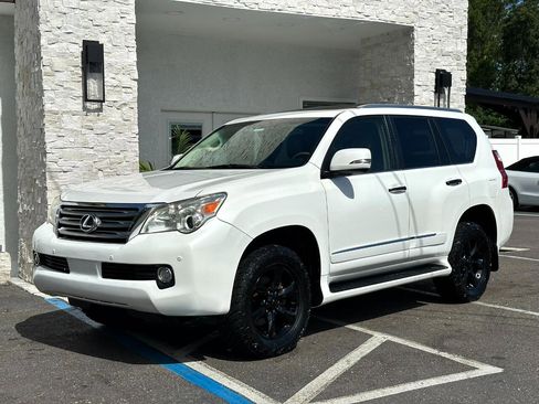 Used 2012 Lexus GX 460 w/ Comfort Plus Pkg image 3