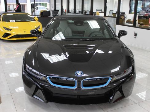 Used 2019 BMW i8 Roadster image 5