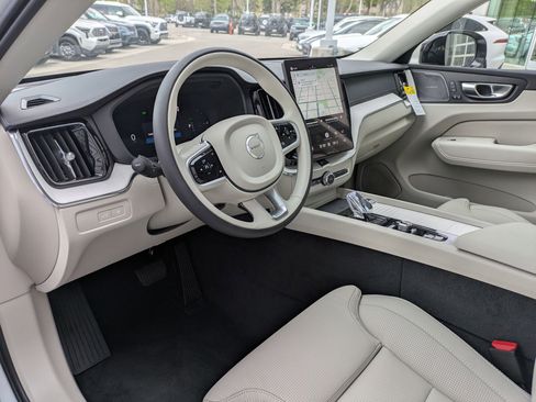 New 2026 Volvo XC60 T8 Ultra w/ Protection Package Premier AWD/4WD image 10