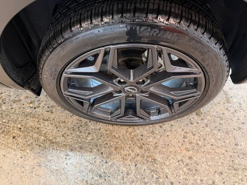 Used 2026 Nissan Kicks SR FWD image 29