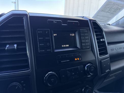 Used 2019 Ford F250 XLT image 41