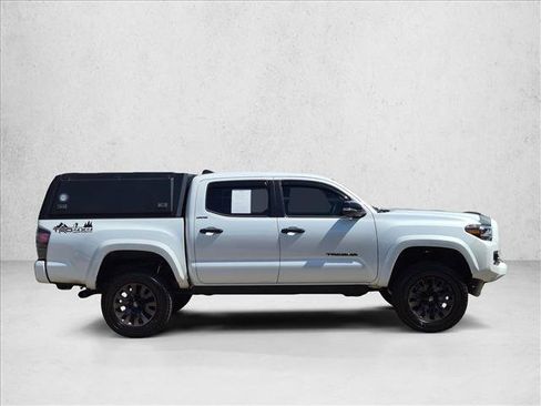 Used 2023 Toyota Tacoma Limited w/ Nightshade Package AWD/4WD image 4