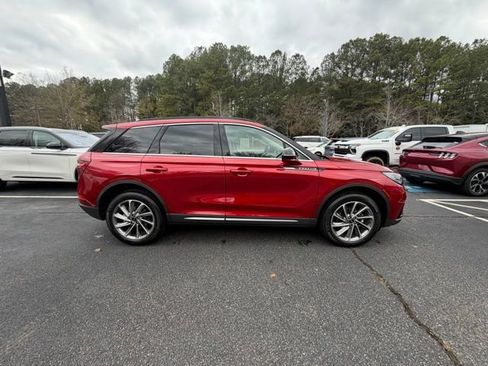 New 2026 Lincoln Corsair Premiere image 6