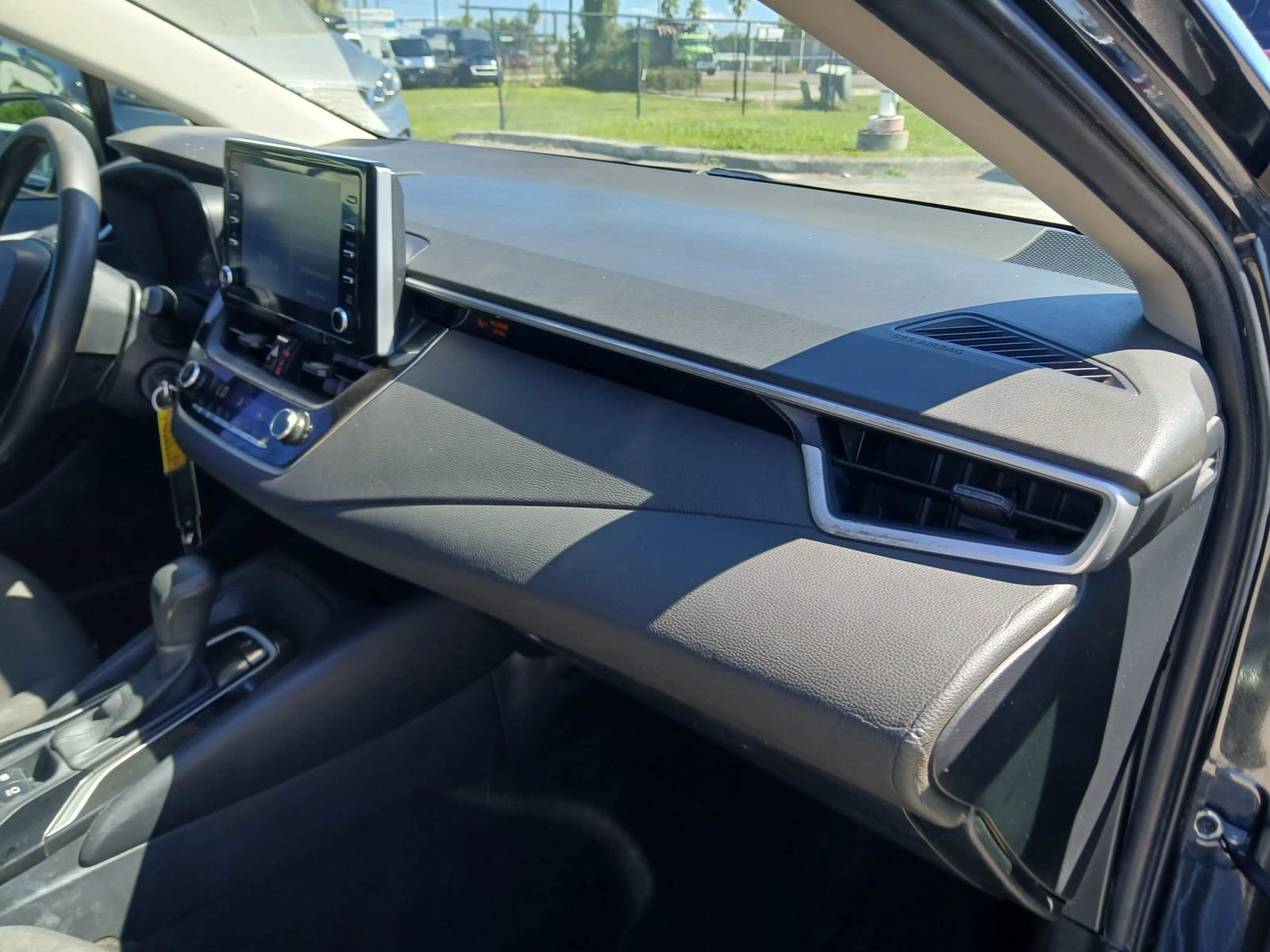 Used 2020 Toyota Corolla LE FWD image 13