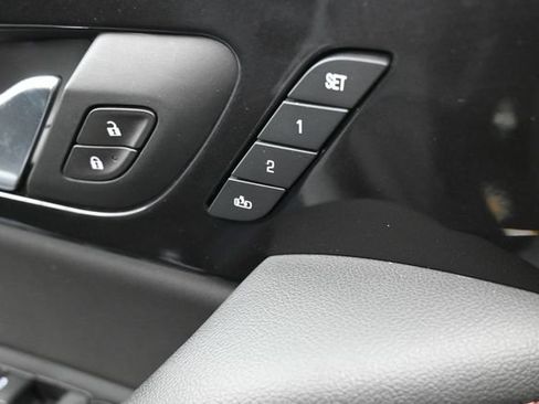 Used 2020 Chevrolet Blazer RS FWD image 21