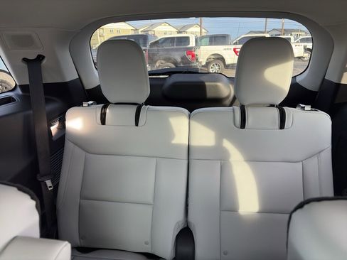 New 2026 Ford Explorer Platinum w/ LUX Leather Package image 31