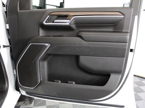 Used 2024 Chevrolet Silverado 3500 LT w/ Convenience Package AWD/4WD image 32