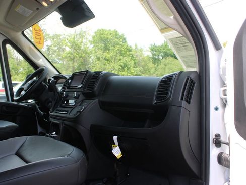 Used 2024 RAM ProMaster 2500 w/ Convenience Group FWD image 22