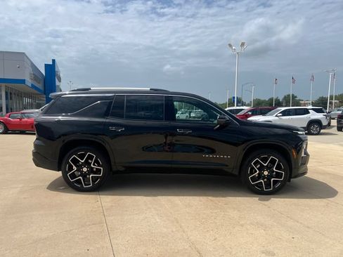 Certified 2026 Chevrolet Traverse High Country w/ LPO, Floor Liner Package AWD/4WD image 6