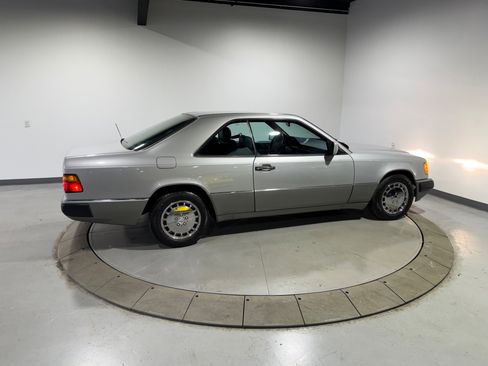 Used 1990 Mercedes-Benz 300 CE Coupe image 12