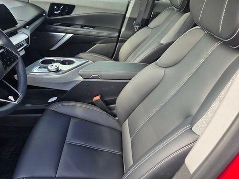 Used 2025 Cadillac Optiq Sport 1 AWD/4WD image 22