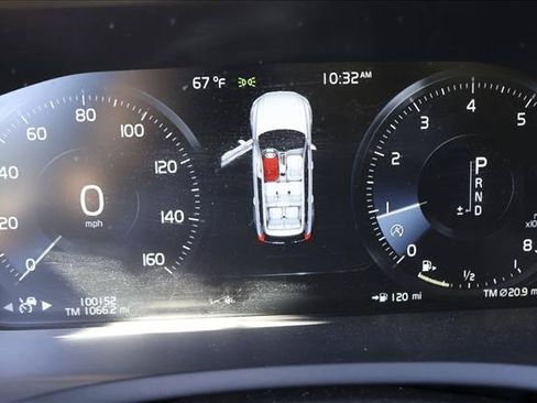 Used 2018 Volvo XC90 T6 Momentum w/ Convenience Package AWD/4WD image 13