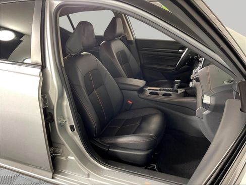 Used 2022 Nissan Altima 2.5 SR FWD image 28