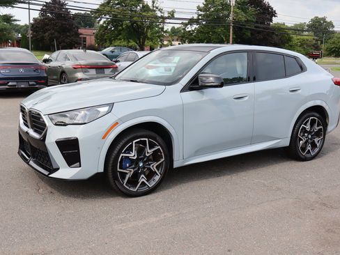 Used 2025 BMW X2 M35i AWD/4WD image 1