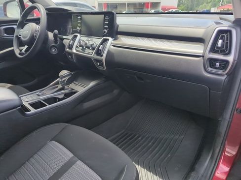 Used 2022 Kia Sorento LX FWD image 24
