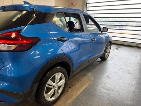 Used 2025 Nissan Kicks Play S FWD image 6