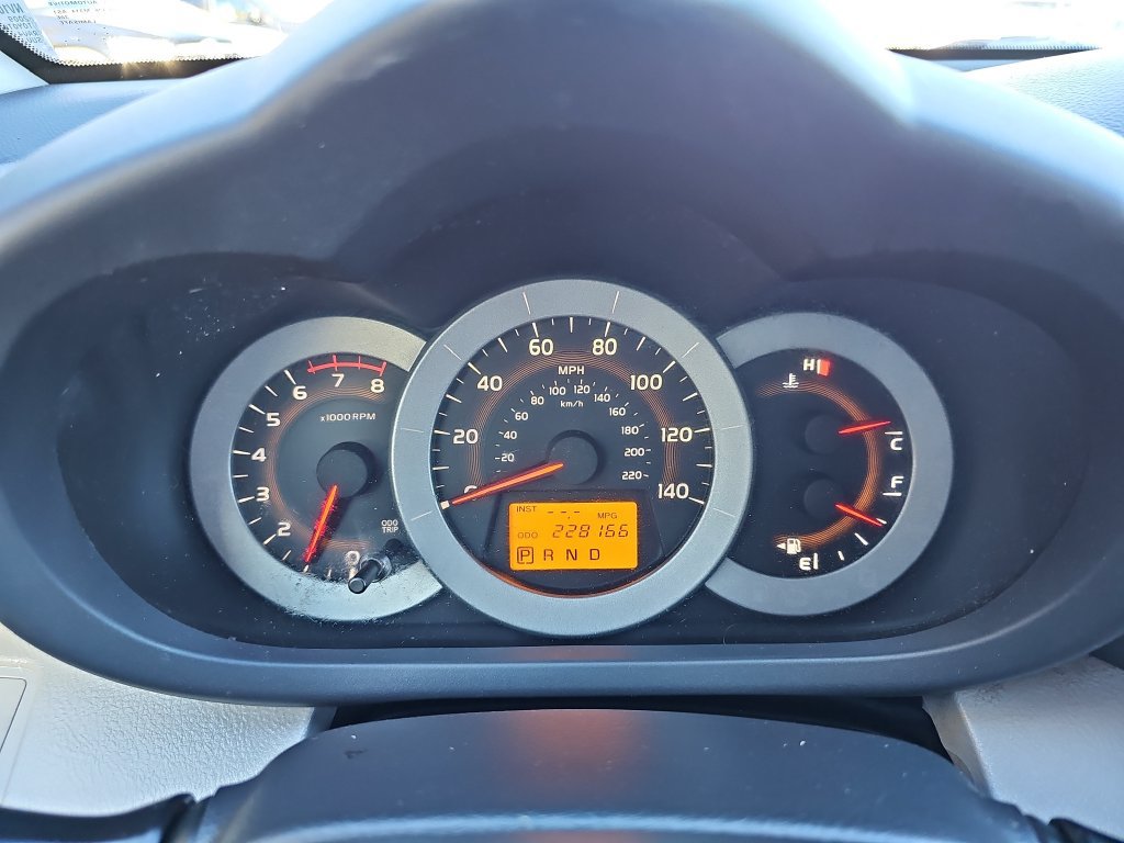 Used 2009 Toyota RAV4 Limited AWD/4WD image 14