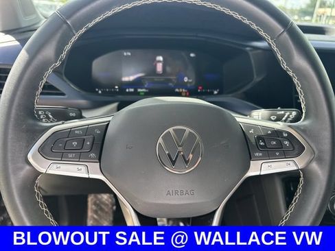 Certified 2023 Volkswagen Taos SE FWD image 18