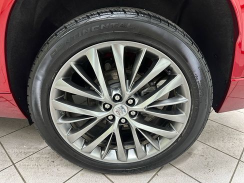 Certified 2025 Buick Enclave Avenir image 15