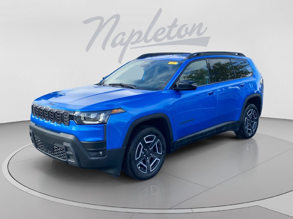 Used 2026 Jeep Cherokee Laredo AWD/4WD image 1
