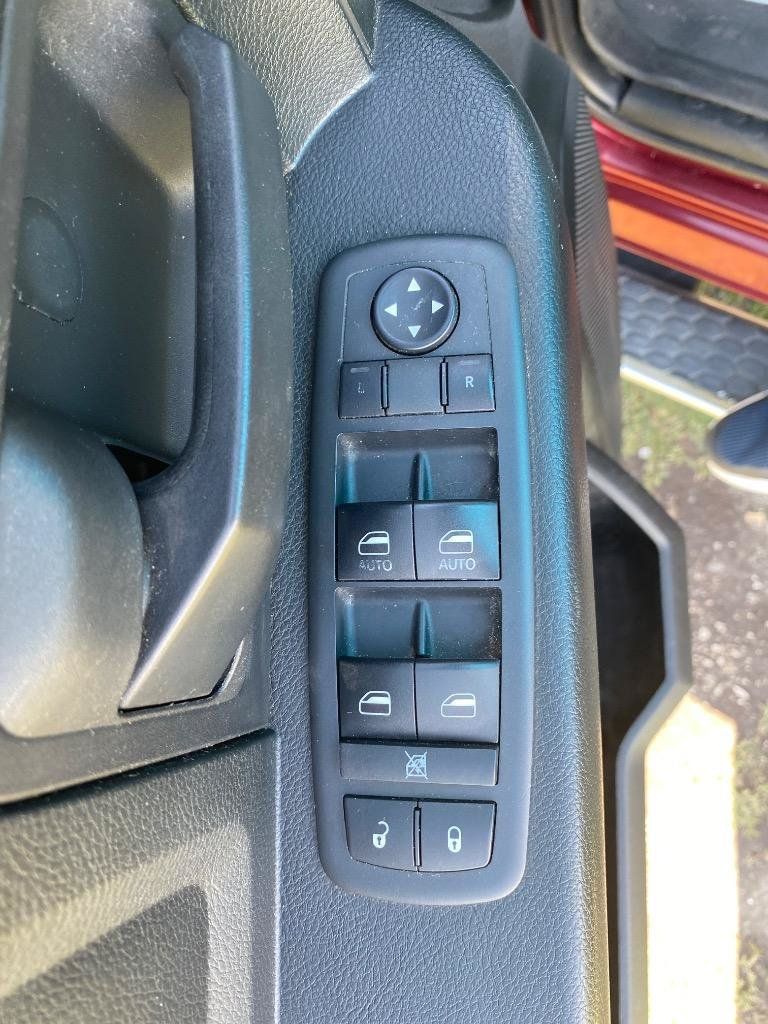 Used 2018 RAM 1500 Express w/ Express Value Package AWD/4WD image 36