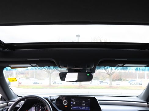 Used 2022 Lexus ES 350 F Sport image 29