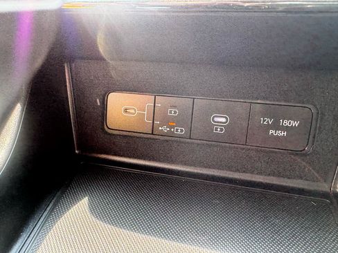 Used 2025 Hyundai Sonata SE FWD image 28