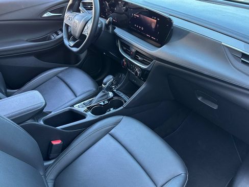 Used 2024 Buick Encore GX Sport Touring FWD image 17