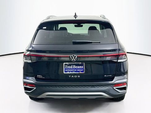 Certified 2025 Volkswagen Taos SEL AWD/4WD image 7