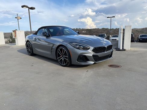Certified 2023 BMW Z4 M40i w/ Premium Package image 7
