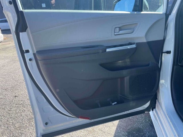 Used 2022 Toyota Sienna LE FWD image 19