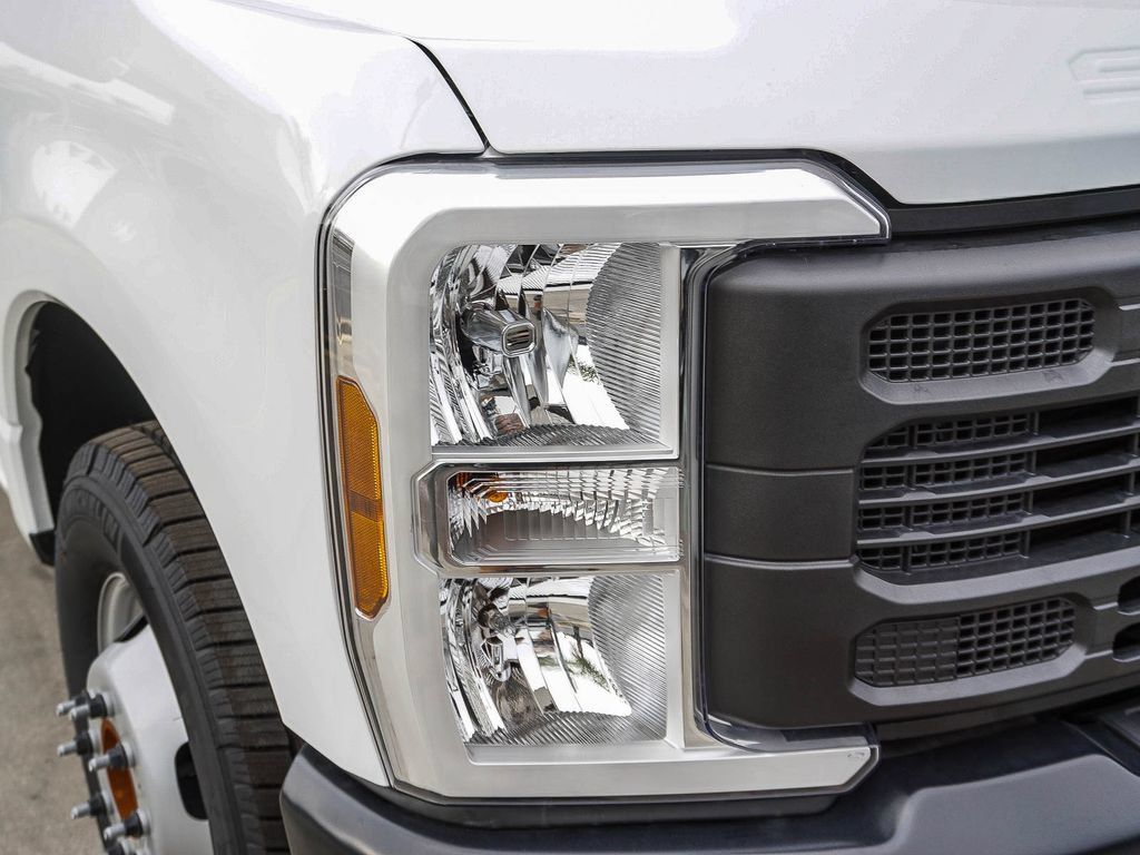 New 2025 Ford F350 XL RWD image 10